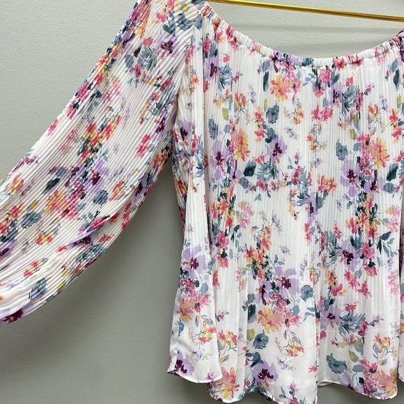 Tart Collections Cole Top Size Medium Off Shoulder Pleated Flowy Floral NWT $178 - Picture 3 of 10